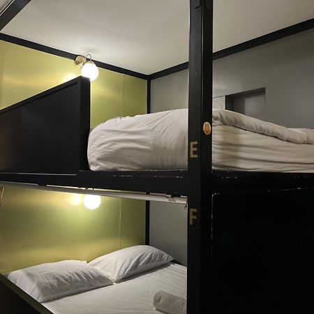 Four Sisters Homestay Bangkok Ngoại thất bức ảnh