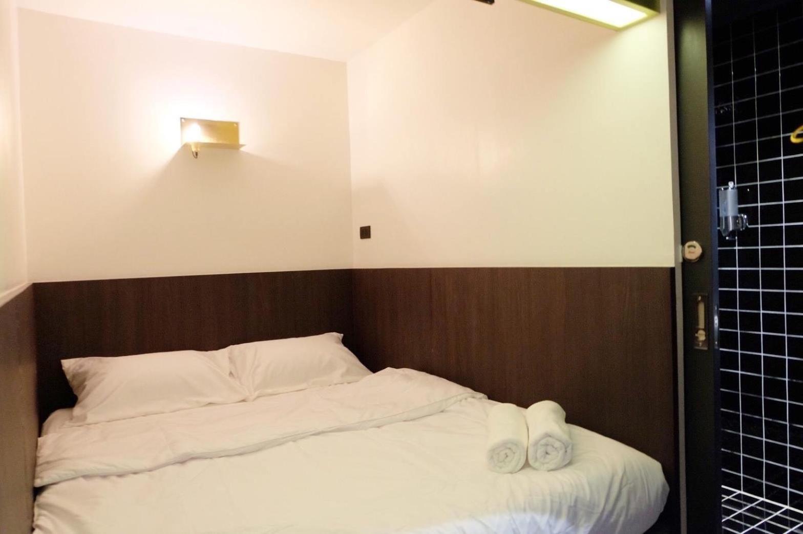 Four Sisters Homestay Bangkok Ngoại thất bức ảnh