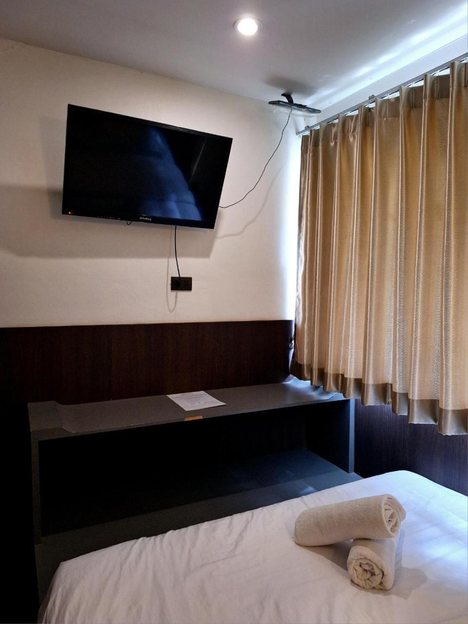 Four Sisters Homestay Bangkok Ngoại thất bức ảnh